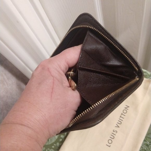 Louis Vuitton Damier Ebene Zippy Wallet - Picture 9 of 16